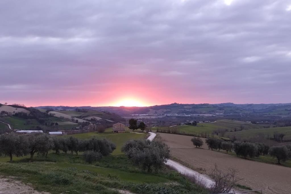 Apartamento Casal Del Sole - Il Gelso Montefelcino Exterior foto